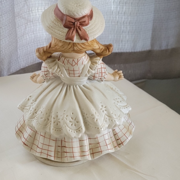 ❤ VINTAGE MUSICAK DOLL - Picture 10 of 11
